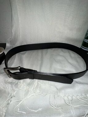 Classic Men's Black Leather Belt with Brushed Metal Buckle Size 40